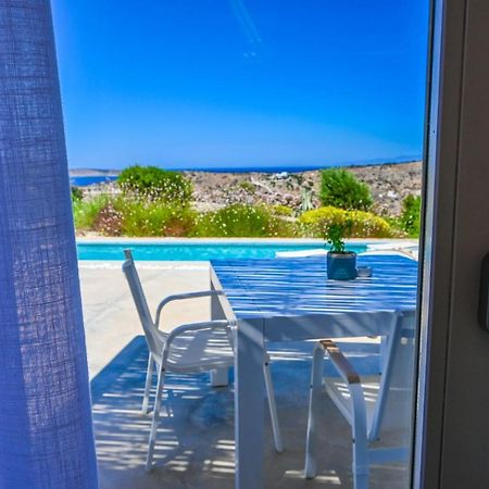 Schinoza Luxury Suites Schoinoussa Bagian luar foto