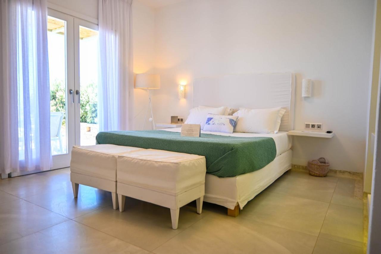 Schinoza Luxury Suites Schoinoussa Bagian luar foto