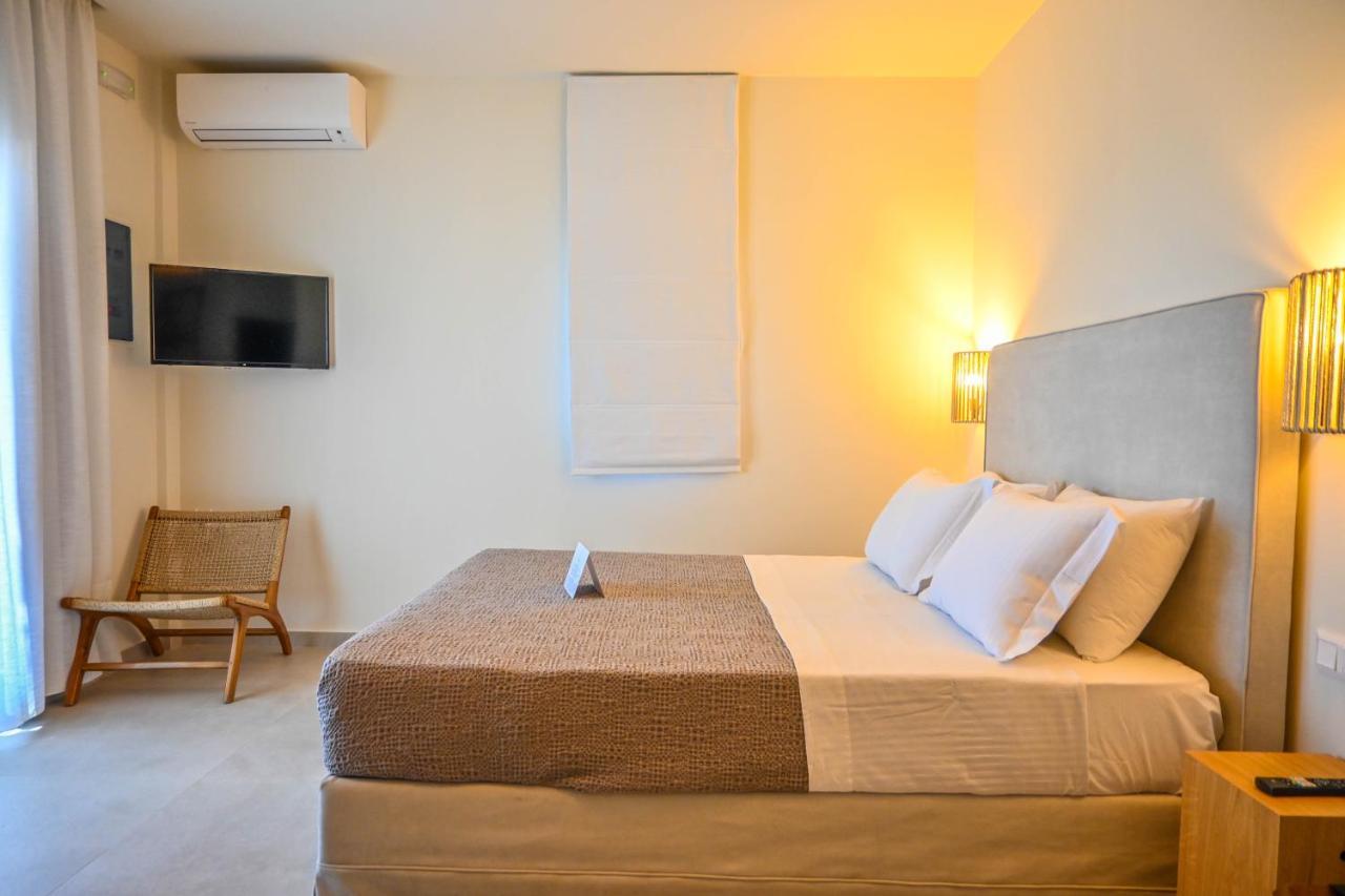 Schinoza Luxury Suites Schoinoussa Bagian luar foto