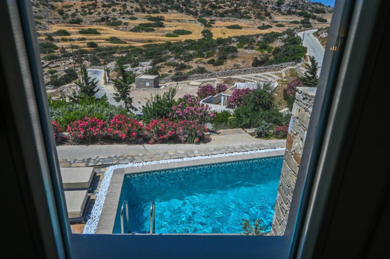 Schinoza Luxury Suites Schoinoussa Bagian luar foto