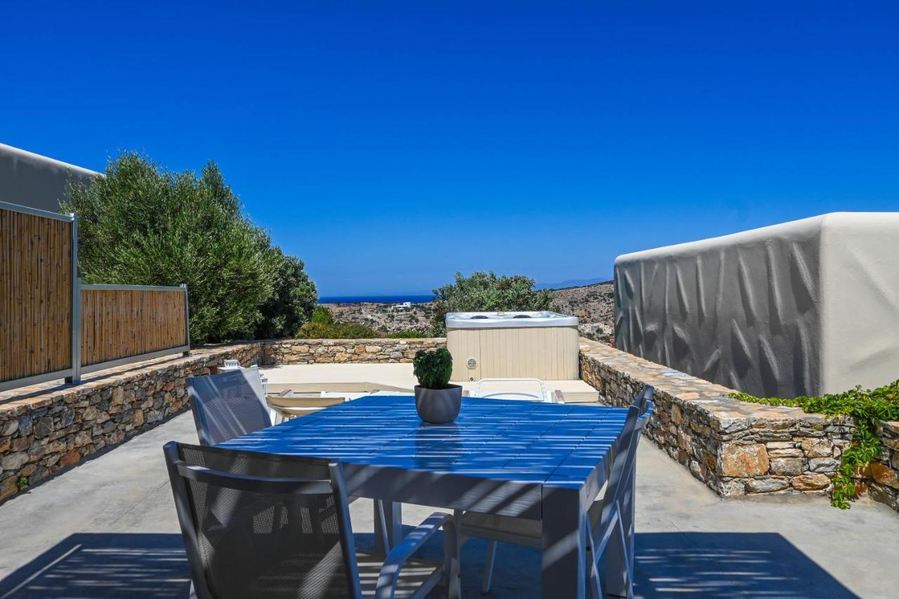Schinoza Luxury Suites Schoinoussa Bagian luar foto